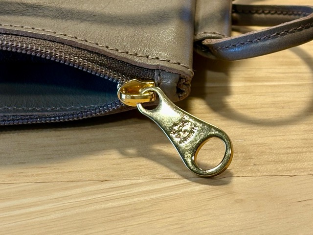 メッキのような金具