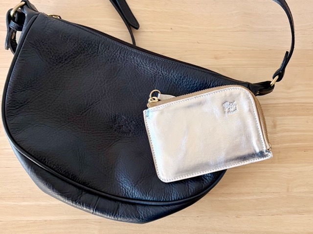 三日月ショルダーバッグ（ネイビー）×イルビゾンテ シルバー